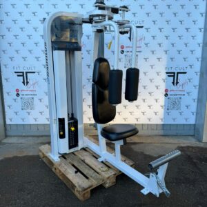 Nautilus nitro rear delt/peck fly